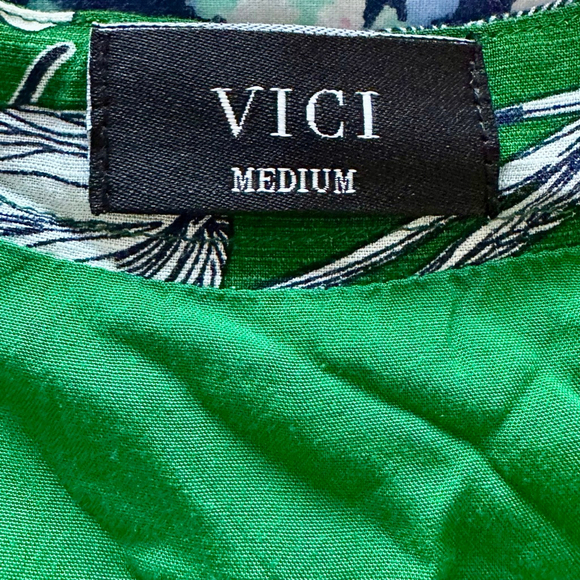 Women's VICI Green Floral Romper M - Picture 4 of 7